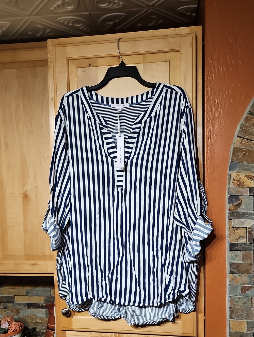 Jane And Delancey Navy Blue White Striped Print Long Sleeve V-Neck Top NWT